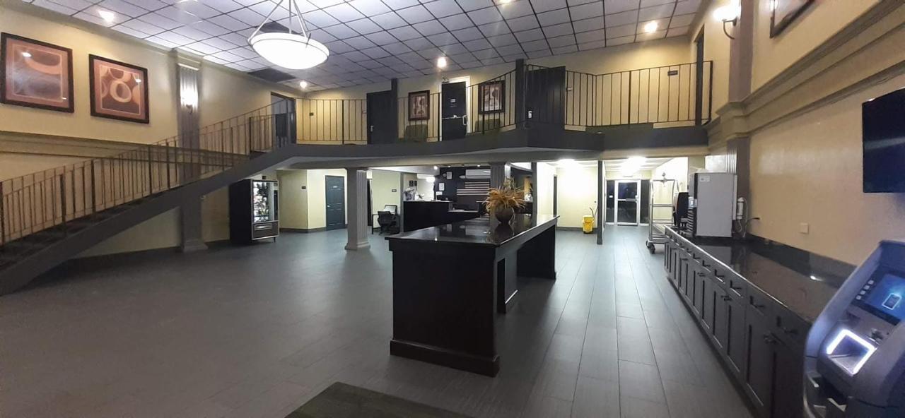 Americas Best Value Inn Phenix City Exterior foto