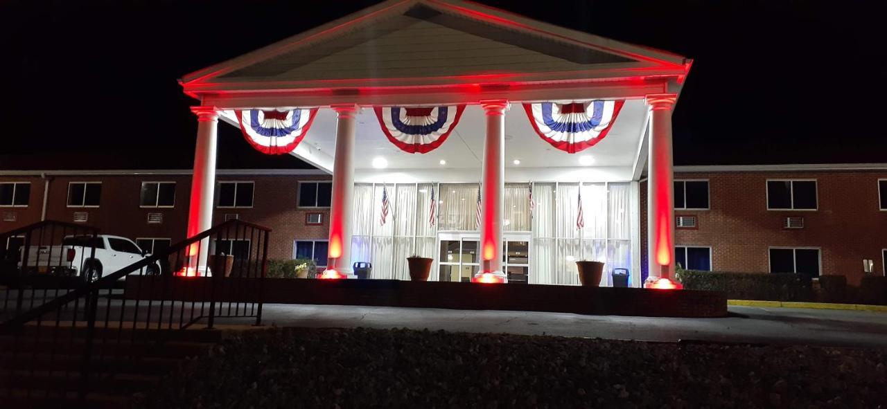 Americas Best Value Inn Phenix City Exterior foto